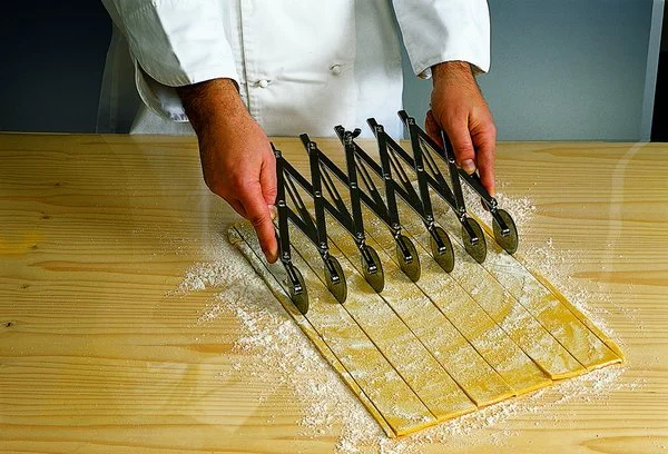 Нож профессиональный Martellato ROTAPINOX7P/O